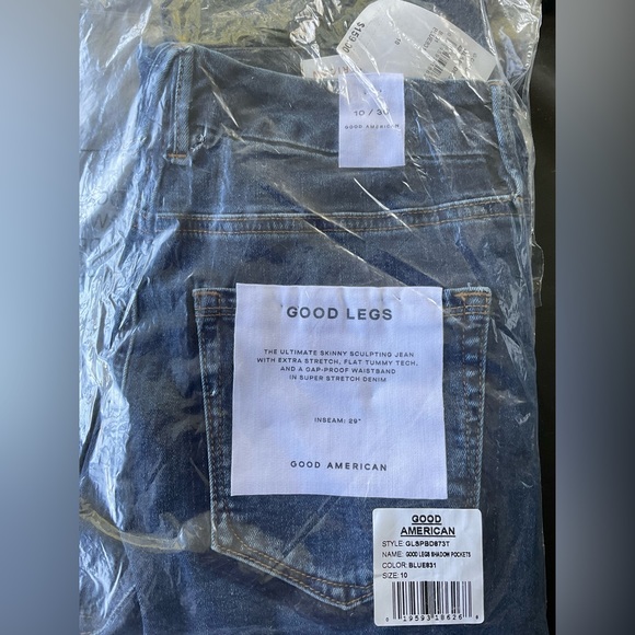 Good American Jeans - Picture 4 of 5